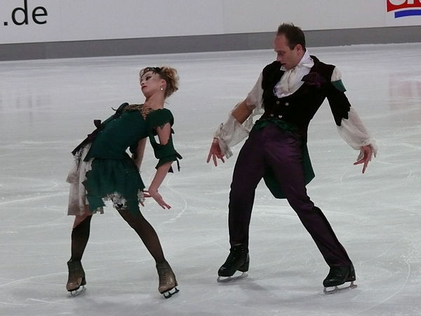 Zhiganshina/Gazsi perform their zombie-themed free dance at the 2012 Nebelhorn Trophy