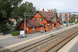 Järnvägsstationen i Ås, vid Østfoldbanen.