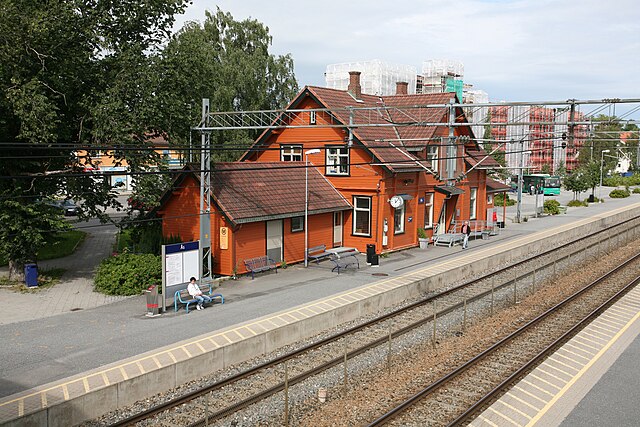 Ås railway station in 2007