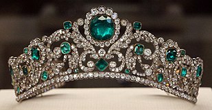 Tiara of the duchess of Angouleme (1820). The tiara was made for the French princess Marie-Therese, Duchess of Angouleme, daughter of Louis XVI and Marie Antoinette. Evrard e frederic bapst, diadema della duchessa d'anguoleme, smeraldi, diamanti, oro e argento, parigi 1819-20.jpg