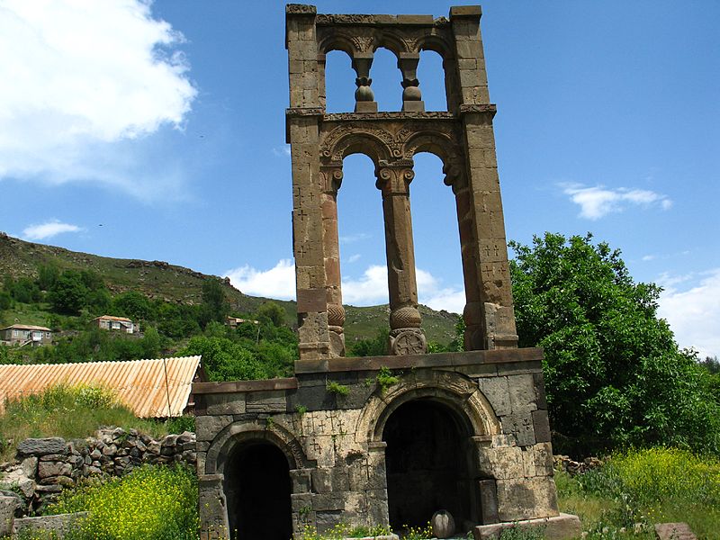 File:Աղիտուի կոթողը 02.jpg