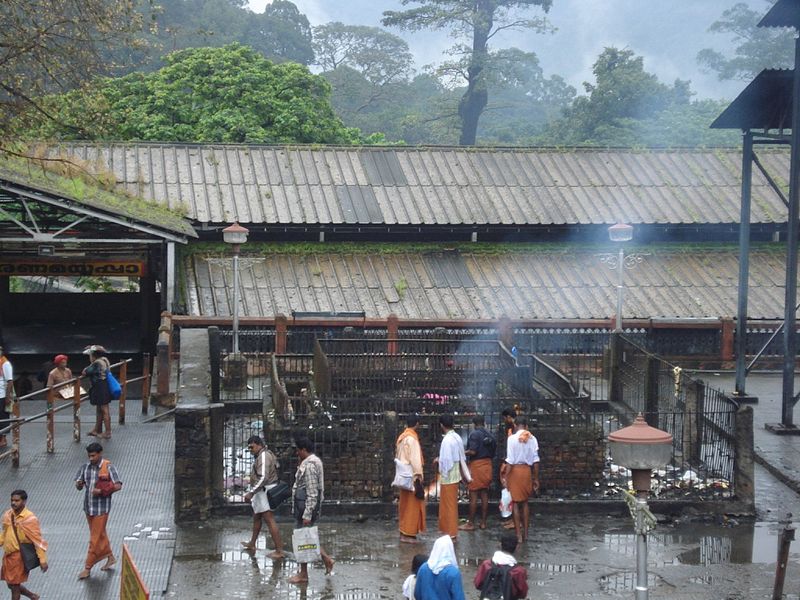 File:ശബരിമല-ആഴി.JPG