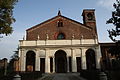 Facciata col portico del 1625 / Facade with the 1625 porch.