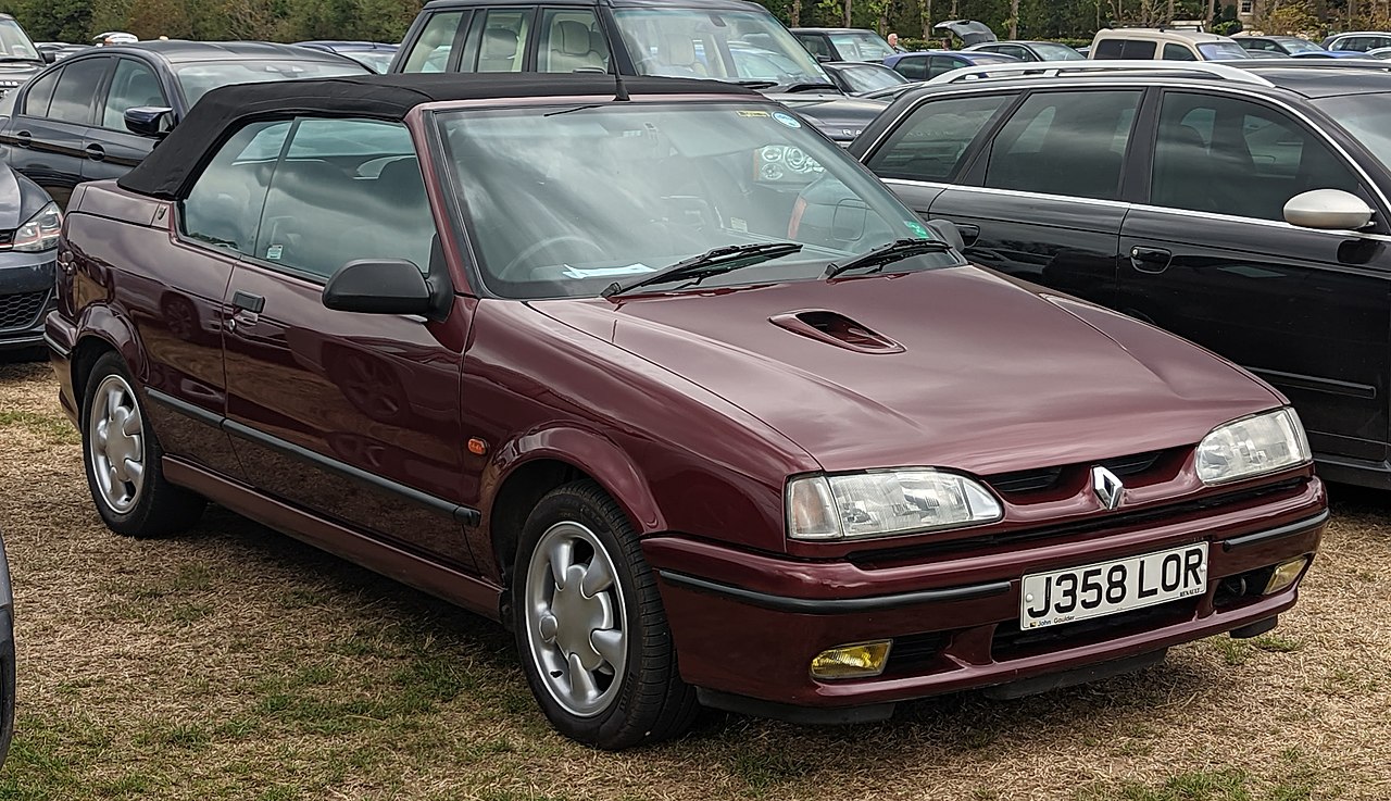 File:Renault 19 Cabrio Rewal1.JPG - Wikimedia Commons