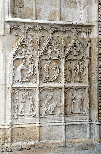 File:2012--DSC 0596-Coté-gauche-du-portail-gauche-de-la-facade-occidentale-de-la-cathédrale-d'Auxerre.jpg