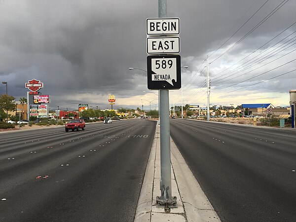 View at the west end of SR 589 looking eastbound in 2015