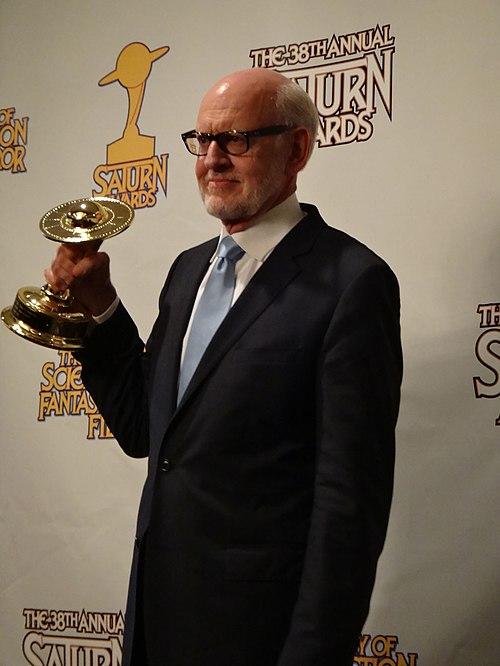 Oz receiving a Saturn Award