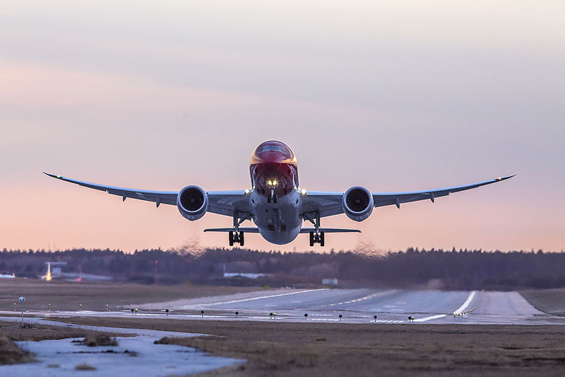 File:787 Sunset departure.jpg