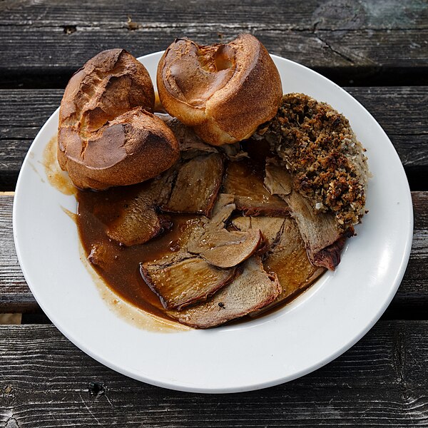 File:A roast lamb Sunday dinner at The Black Bull, Fyfield, Essex, England.jpg