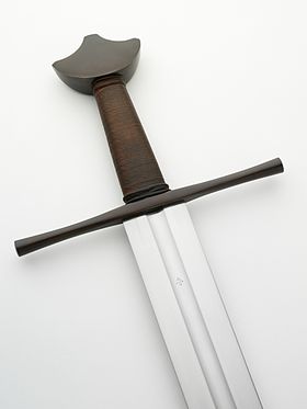 Albion Ritter Medieval Sword 06 (6093361823).jpg