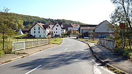 Northern entrance to the village with Allna bridge (Kreisstrasse 65 from Hermershausen)