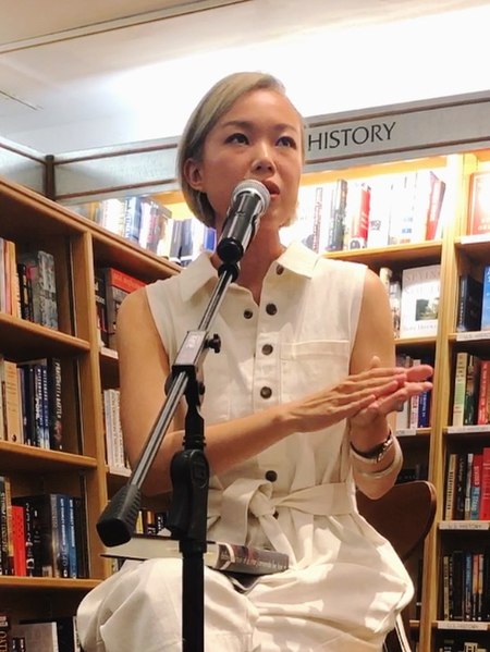 File:Amanda Lee Koe at McNally Jackson Books, New York, July 2019.jpg