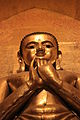 English: Buddha statue in the Ananda Temple in en:Bagan, en:Myanmar