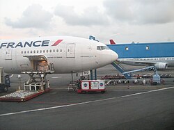 Boeing 777 op de luchthaven van Libreville