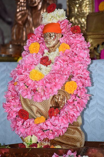 File:Baba's 98th Maha Samadhi Punya Thithi Pooja at Shirdi Sai Gurusthan Temple Coimbatore.jpg