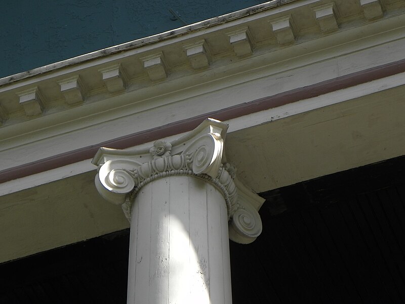 Another Ionic capital