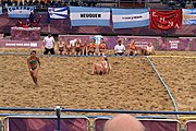 Deutsch: Beachhandball bei den Olympischen Jugendspielen 2018; Tag 6, 12. Oktober 2018; Mädchen, Hauptrundenspiel – Ungarn-Niederlande 2:1 English: Beach handball at the 2018 Summer Youth Olympics at 12 October 2018 – Girls Main Round – Hungary-Netherlands 2:1