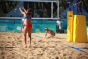 Deutsch: Beachvolleyball bei den Olympischen Jugendspielen 2018; Tag 8, 14. Oktober 2018; Mädchen, Achtelfinale – Bolivien-Puerto Rico 0:2 (18–21/18–21 ) English: Beach volleyball at the 2018 Summer Youth Olympics at 14 October 2018 – Girls Round of 16 – Bolivia-Puerto Rico 0:2 (18–21/18–21 )