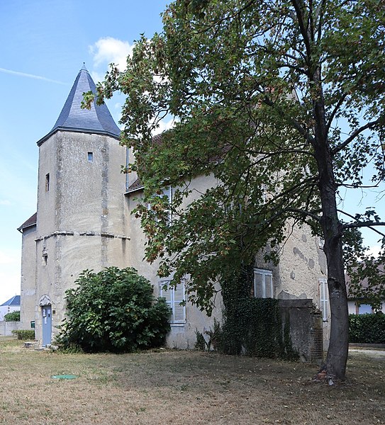 File:Bellegarde (45) Presbytère.jpg