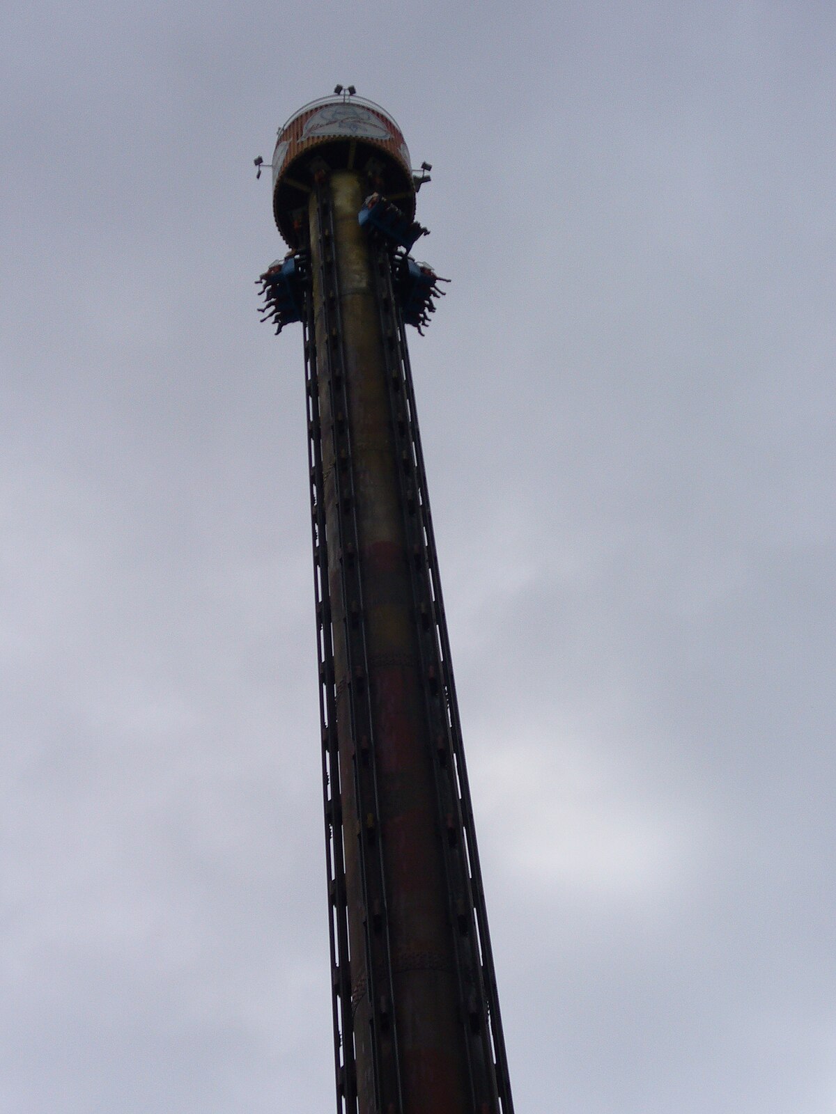 BIG TOWER - BETO CARRERO WORLD 