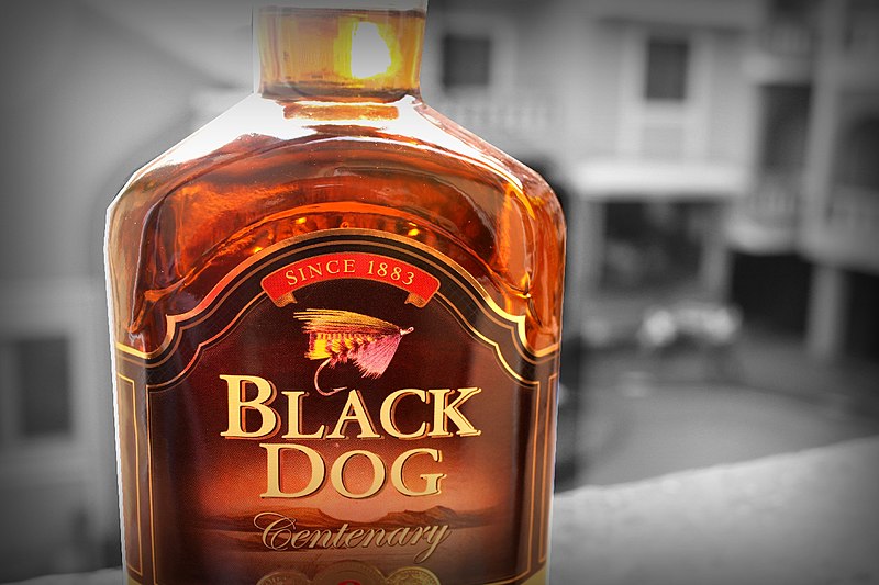 File:Black Dog Centenary whisky bottle.jpg