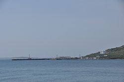 El muelle del ferry Blanc-Sablon se adentra en la bahía