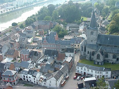 Hoe gaan naar Bouvignes-Sur-Meuse met het openbaar vervoer - Over de plek