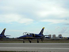 L-39s Albatros de la Patrouille Breitling au sol