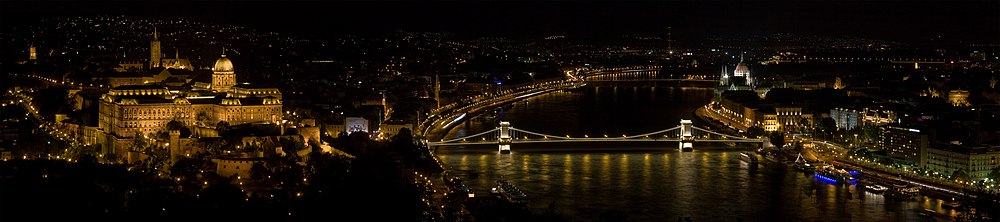 Budapest from Gellert Hill MC.jpg