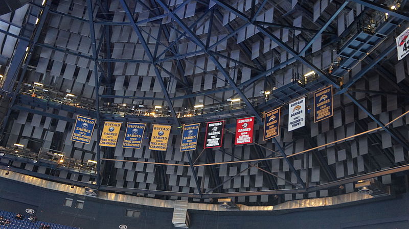 800px-Buffalo_Sabres_Banners.JPG