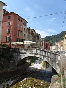 ponte (grey, marble? bridge)