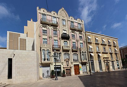 Cómo llegar a Plaça De La Almoina en transporte público - Sobre el lugar