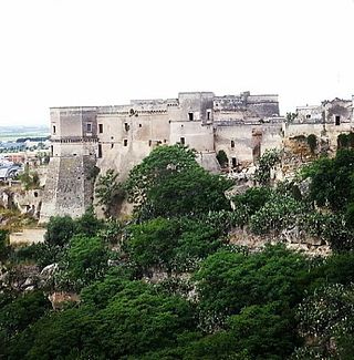 <span class="mw-page-title-main">Massafra</span> Comune in Apulia, Italy