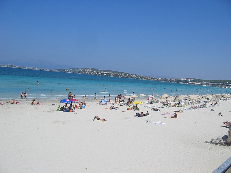 File:Cesme Ilica Plaji (beach) - panoramio.jpg