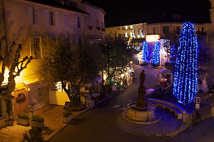 Christmas in the Vieux Village