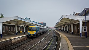 Middlesbrough İstasyonunda Sınıf 185 DMU (coğrafya 5555724).jpg