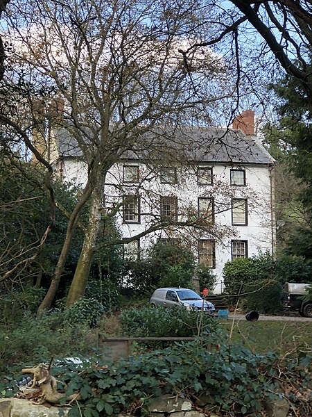 File:Clydach House, Llanelly.jpg