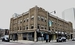 Corner View of the Covent Hotel in Chicago, Illinois.jpg