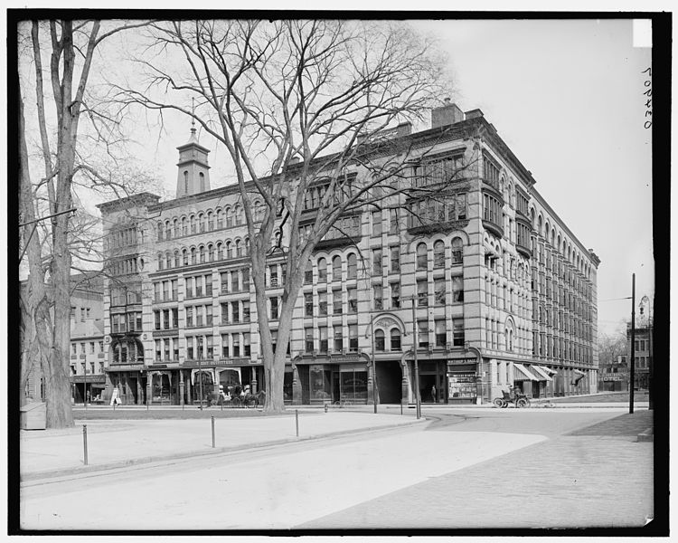 File:Court Square Theatre Springfield Mass 1900-1910.jpg