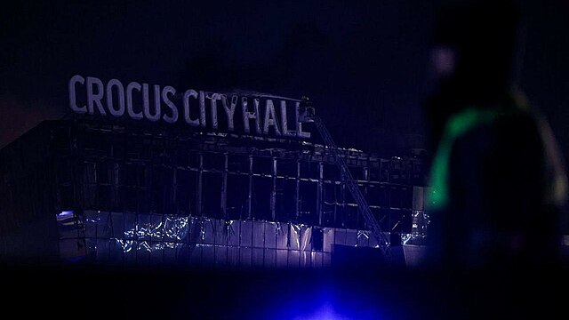 https://upload.wikimedia.org/wikipedia/commons/thumb/d/d8/Crocus_City_Hall_sign_after_attack.jpg/640px-Crocus_City_Hall_sign_after_attack.jpg