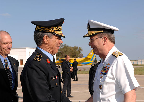 Admiral Edmund P. Giambastiani (right), Vice Chairman of the Joint Chiefs of Staff, meets Brigadier General Mahmoud Ben M'hamed, Tunisian Air Force Ch