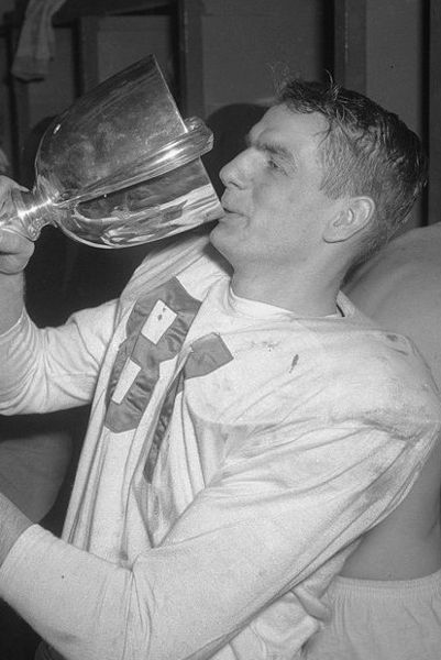 Файл:Don Getty drinking from Grey Cup.jpg