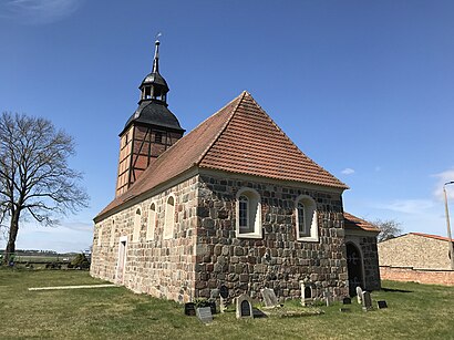 So kommt man zu Dorfkirche Markendorf mit den Öffentlichen - Mehr zum Ort Hier