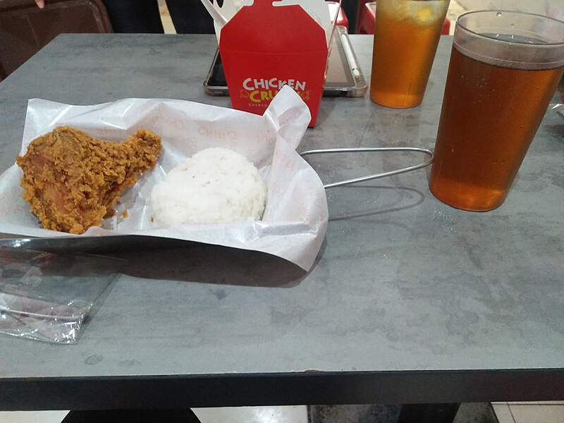 File:Enaknya Makan Ayam Goreng di Chicken Crush-1.jpg