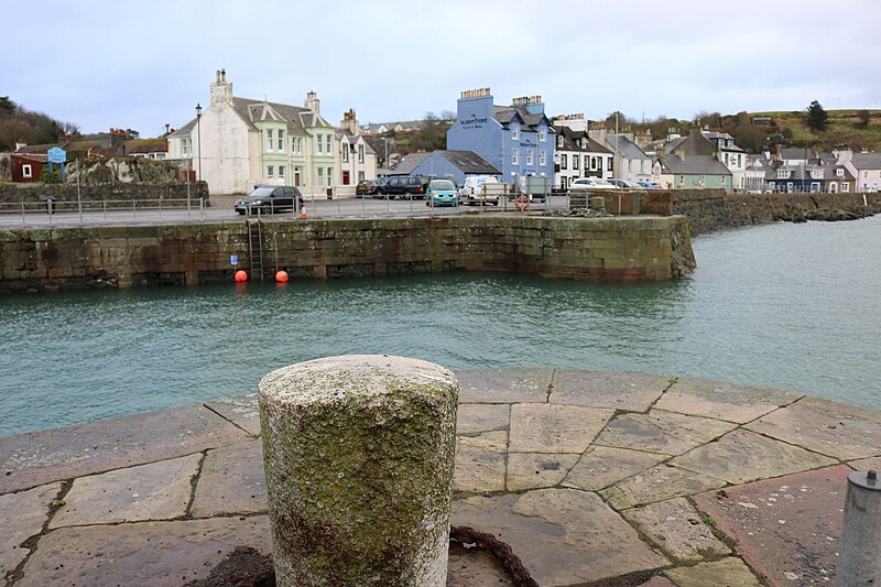 File:Entrance to the Inner Harbour, Portpatrick - geograph.org.uk - 6032908.jpg