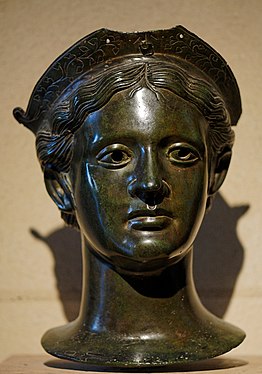 Busto etruska