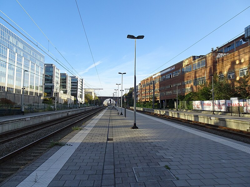 File:Etterbeek station 2018-10-20 - 03.jpg