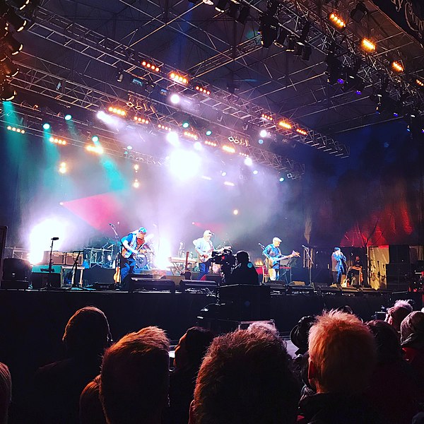 File:Fairport Convention Cropredy 2019.jpg