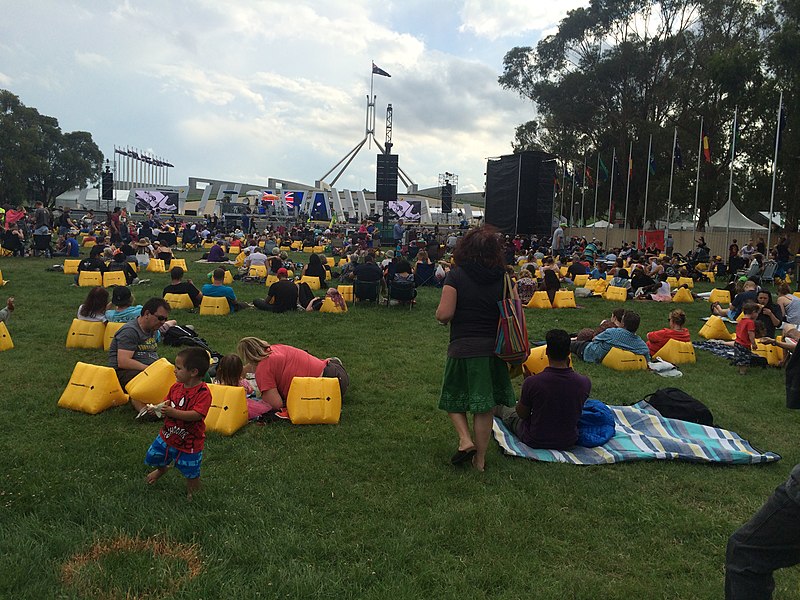 File:Families and Citizens of Australia on Australia Day in the Millennium.jpg