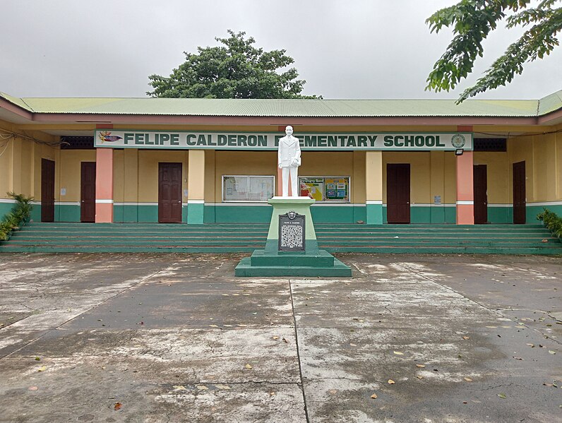 File:Felipe Calderon Elementary School, Tanza, Cavite.jpg